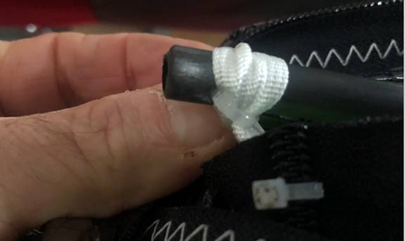 Transverse batten zip-tie attachment detail